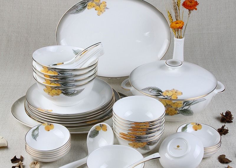 45pc Bone China Dinnerware Set